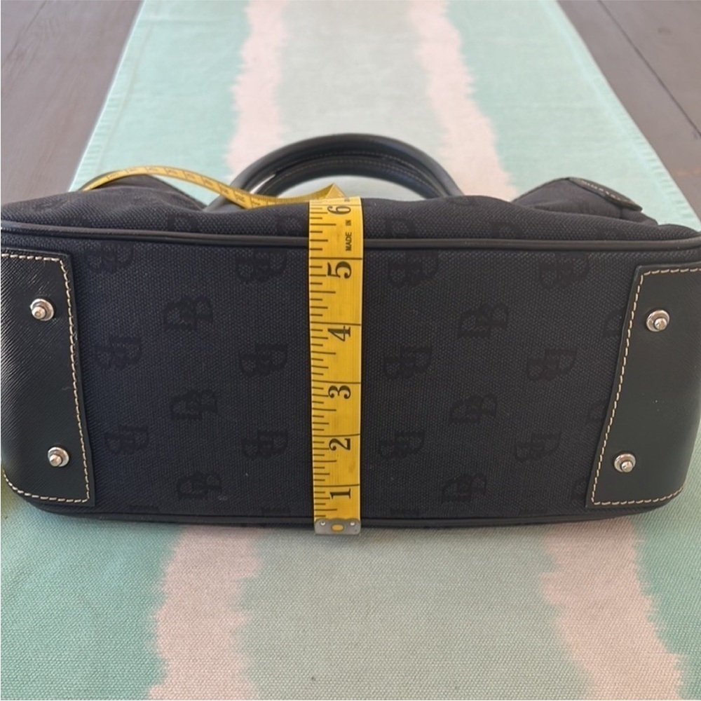 Dooney & Bourke DB Signature Black Canvas‎ & Leather Tote Satchel - Picture 12 of 13